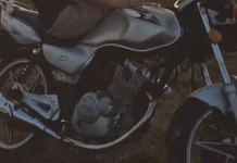 Moto é furtada no centro de Caçador Moto é furtada no centro de Caçador