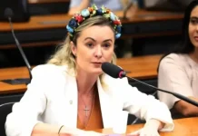 Eduardo Bolsonaro apoia Júlia Zanatta para vice de Flávio Eduardo Bolsonaro apoia Júlia Zanatta para vice de Flávio
