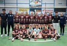 Caçador estreia com vitória emocionante no vôlei feminino Caçador estreia com vitória emocionante no vôlei feminino