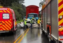 Acidente na SC-418 deixa uma vítima fatal após colisão em caminhão Acidente na SC-418 deixa uma vítima fatal após colisão em caminhão