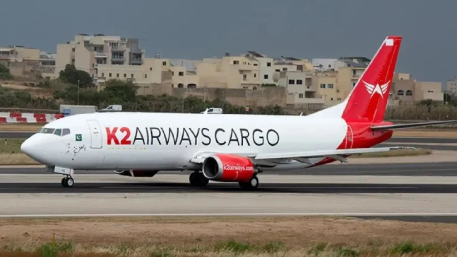 Boeing 737 cargueiro desaparece e mobiliza buscas no Mar Arábico