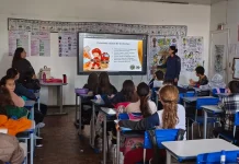 Operação Alerta Vermelho leva orientações sobre prevenção de incêndios às escolas de Videira Operação Alerta Vermelho leva orientações sobre prevenção de incêndios às escolas de Videira
