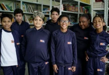 Governo de SC inicia entrega de uniformes de inverno para estudantes do ensino fundamental Governo de SC inicia entrega de uniformes de inverno para estudantes do ensino fundamental
