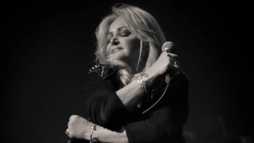 Morre Bonnie Tyler, voz de "Total Eclipse of the Heart", aos 75 anos