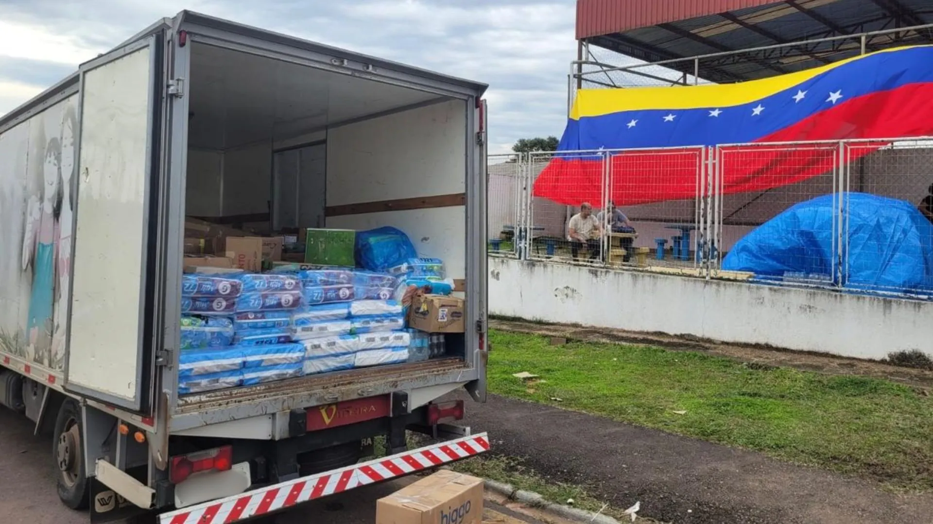 Videira envia 2,5 toneladas de donativos arrecadados na campanha SOS Venezuela
