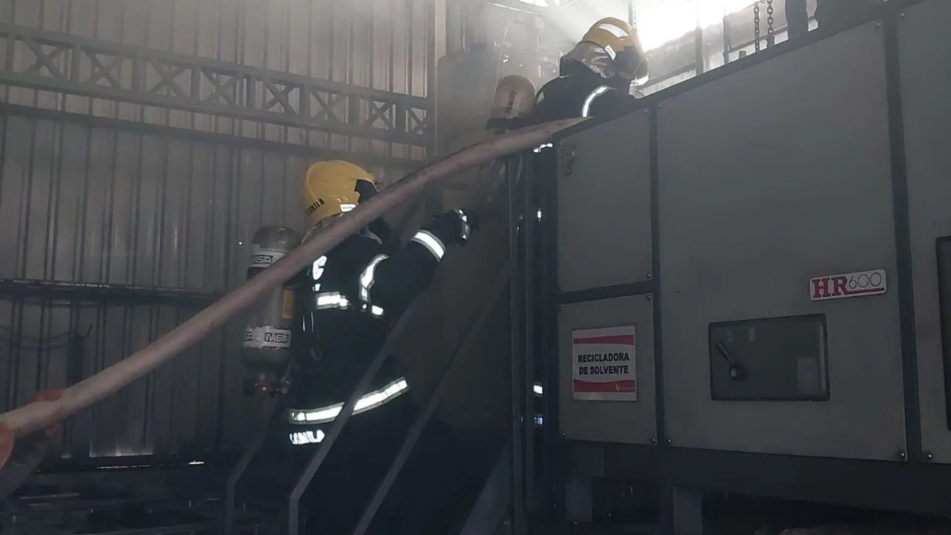 Rápida ação evita incêndio de grandes proporções em empresa de Videira