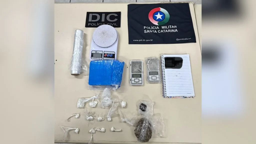 Operação conjunta prende dois homens e apreende mais de 660 gramas de cocaína em Videira e Iomerê