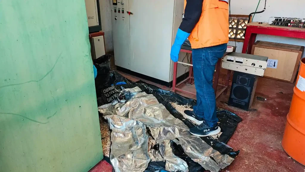 Amerício-241 - Entenda a retirada do material radioativo de torre em Videira