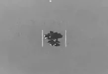 EUA divulga imagens de OVNI registradas por astronautas da NASA EUA divulga imagens de OVNI registradas por astronautas da NASA