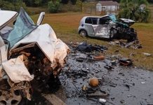 Mulher morre em colisão frontal entre dois carros na BR-116 Mulher morre em colisão frontal entre dois carros na BR-116