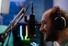 Pesquisa mostra que desconfiança na Inteligência Artificial fortalece a credibilidade do rádio Pesquisa mostra que desconfiança na Inteligência Artificial fortalece a credibilidade do rádio