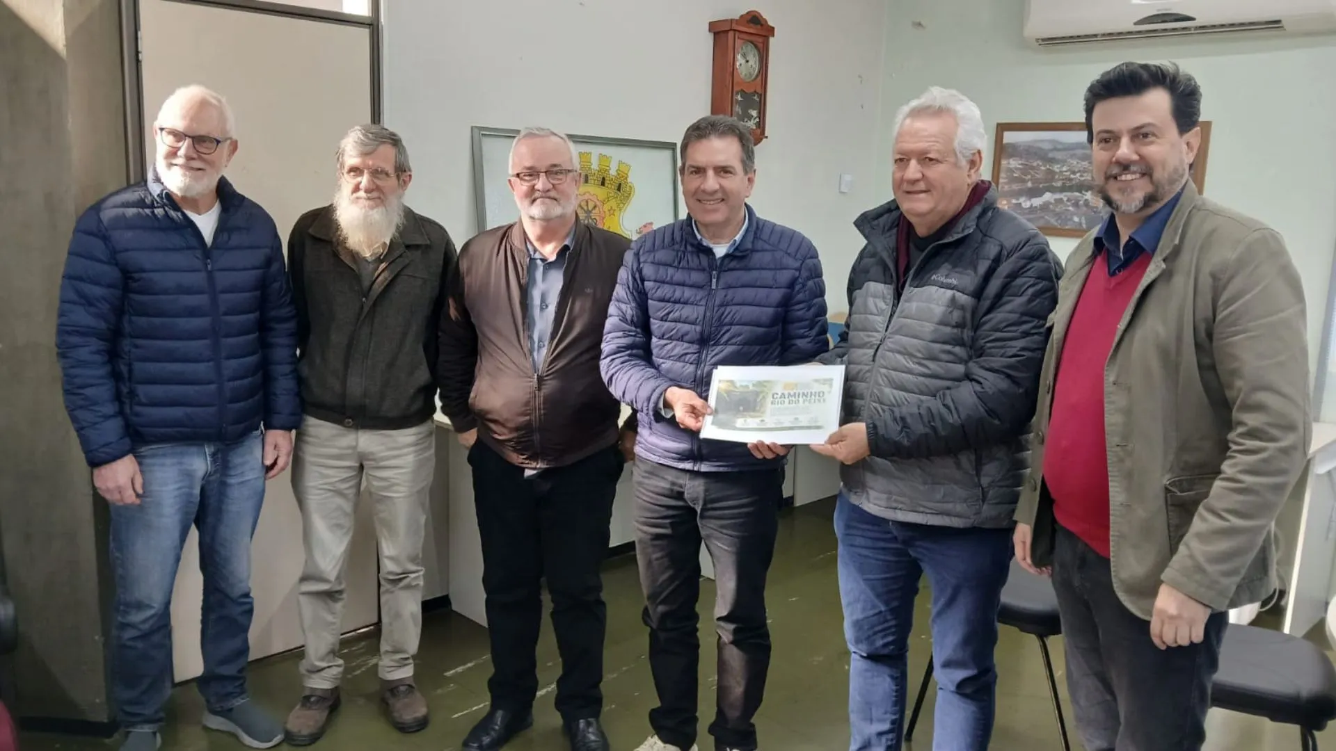 Deputado Cobalchini recebe projeto Caminho do Rio do Peixe