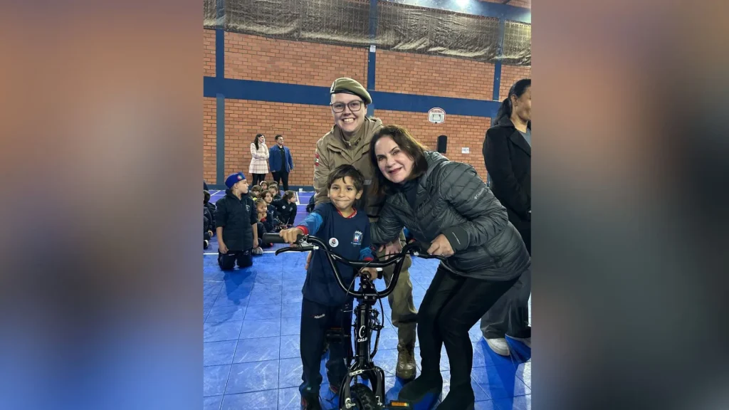 CDL Caçador prestigia formatura do Programa Estudante Cidadão