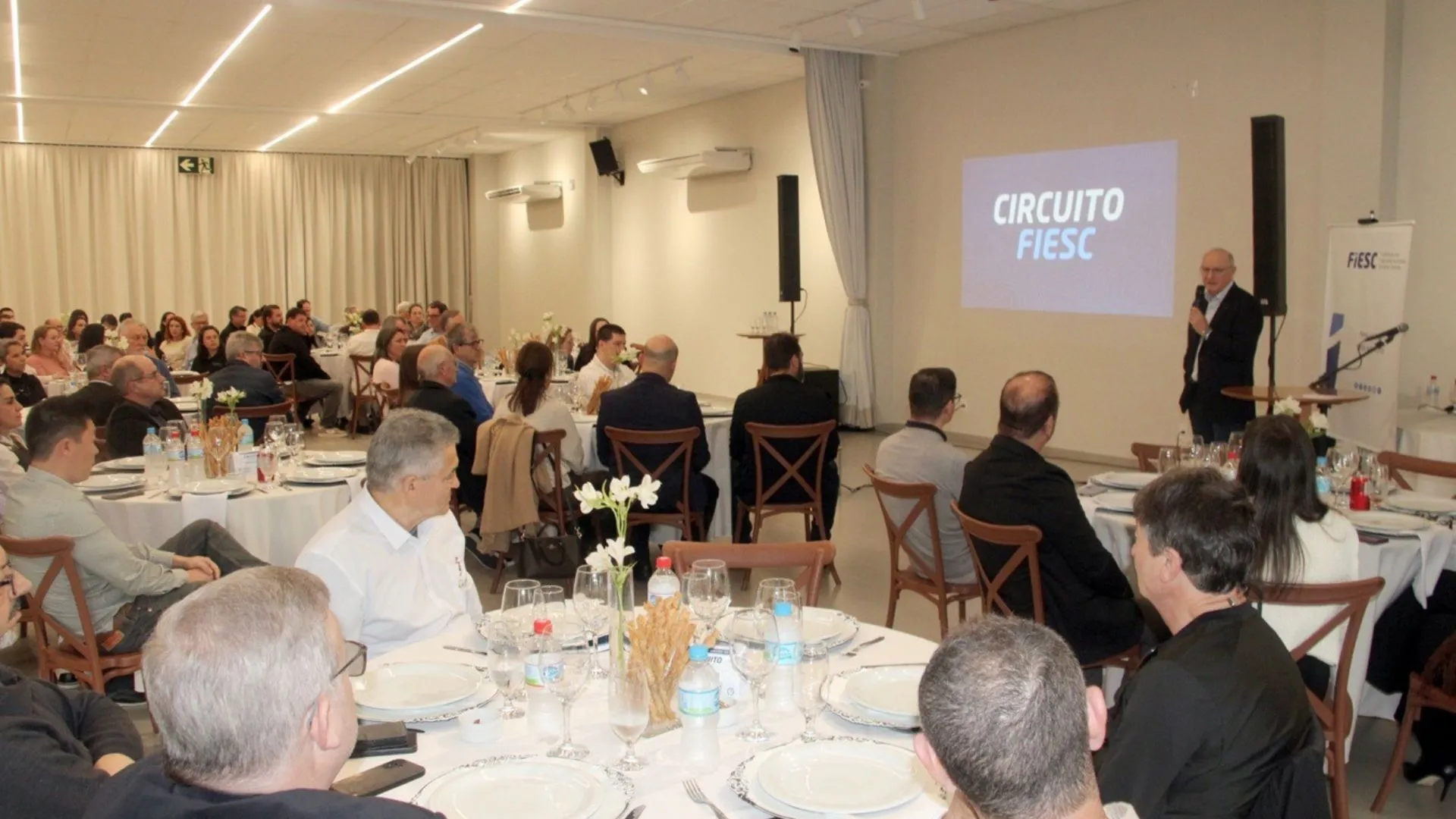 Circuito Fiesc reforça conexão com sindicatos e indústrias