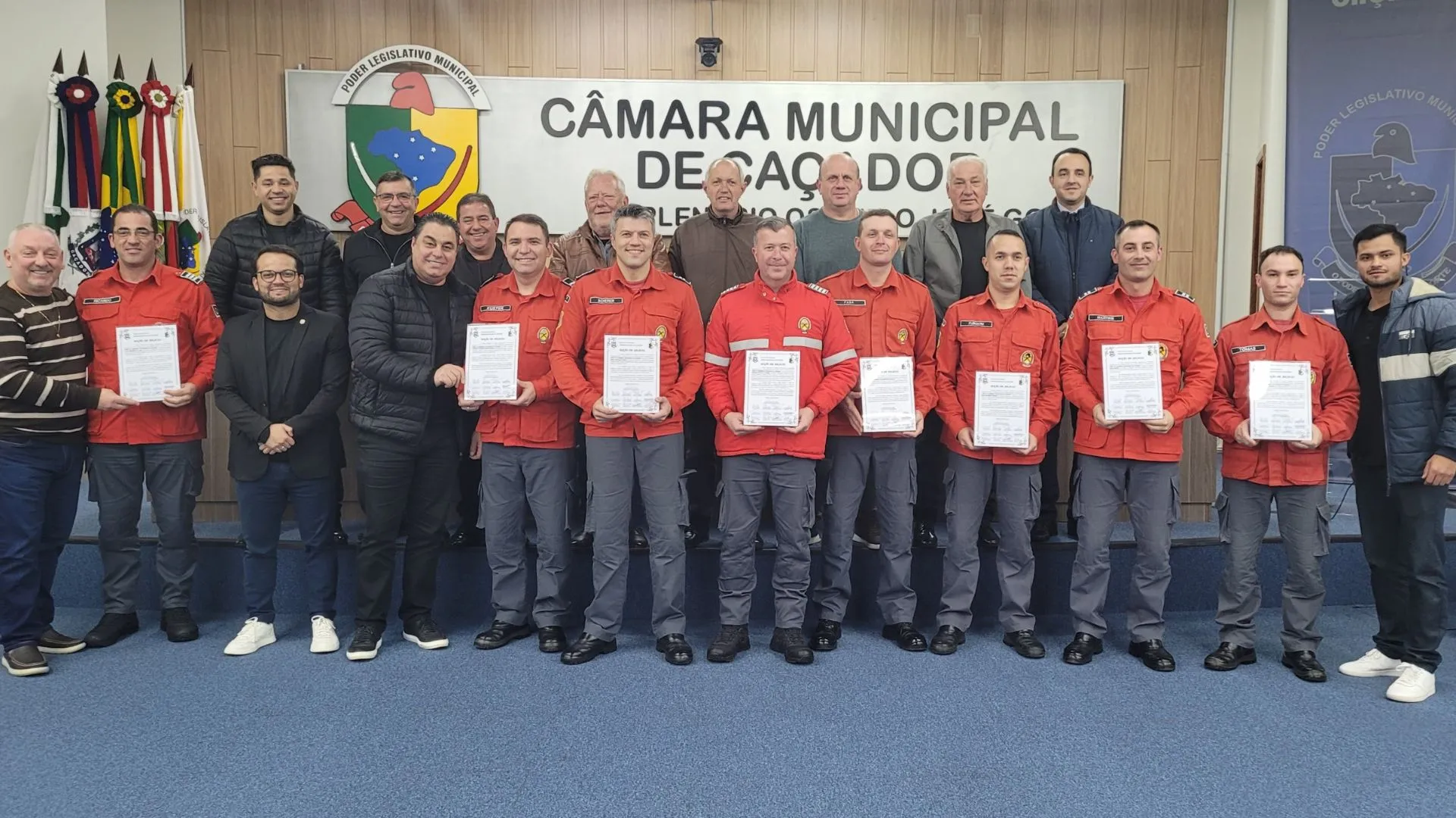 Câmara homenageia Bombeiros Voluntários de Caçador