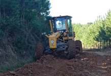 Prefeitura de Caçador mantém frentes de trabalho nas estradas do interior Prefeitura de Caçador mantém frentes de trabalho nas estradas do interior