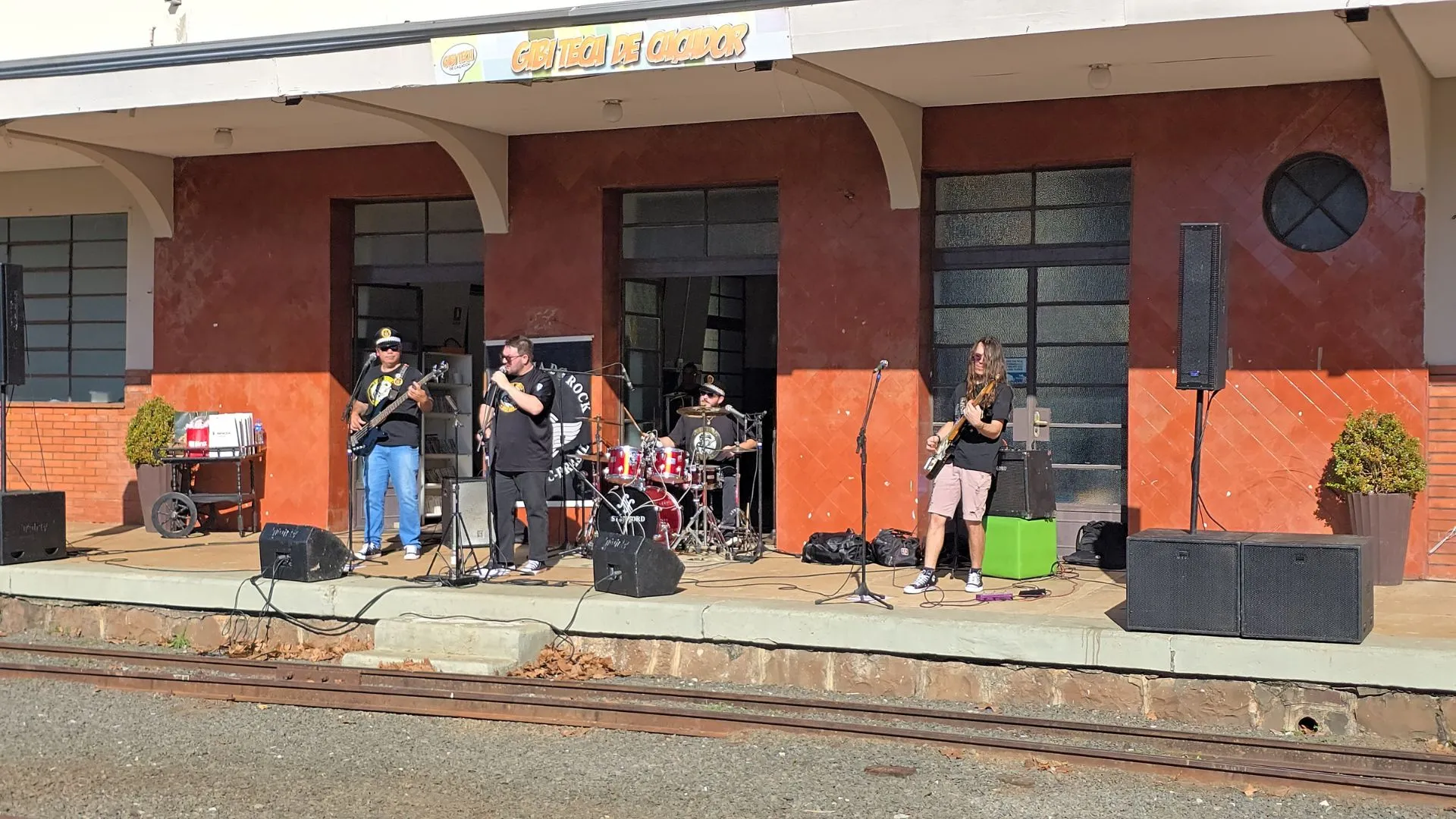 Primeiro Parque do Rock reúne famílias e motoclubes em Caçador