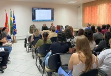 Caçador fortalece rede de proteção a crianças e adolescentes Caçador fortalece rede de proteção a crianças e adolescentes