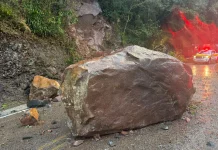 Deslizamento de rochas interdita Serra do Rio do Rastro Deslizamento de rochas interdita Serra do Rio do Rastro
