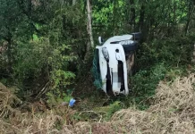 Acidente na SC-355 deixa motorista ferido em Fraiburgo Acidente na SC-355 deixa motorista ferido em Fraiburgo
