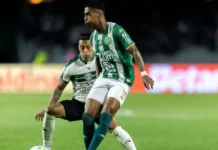 Meia da Chapecoense passa por cirurgia após sofrer múltiplas fraturas Meia da Chapecoense passa por cirurgia após sofrer múltiplas fraturas