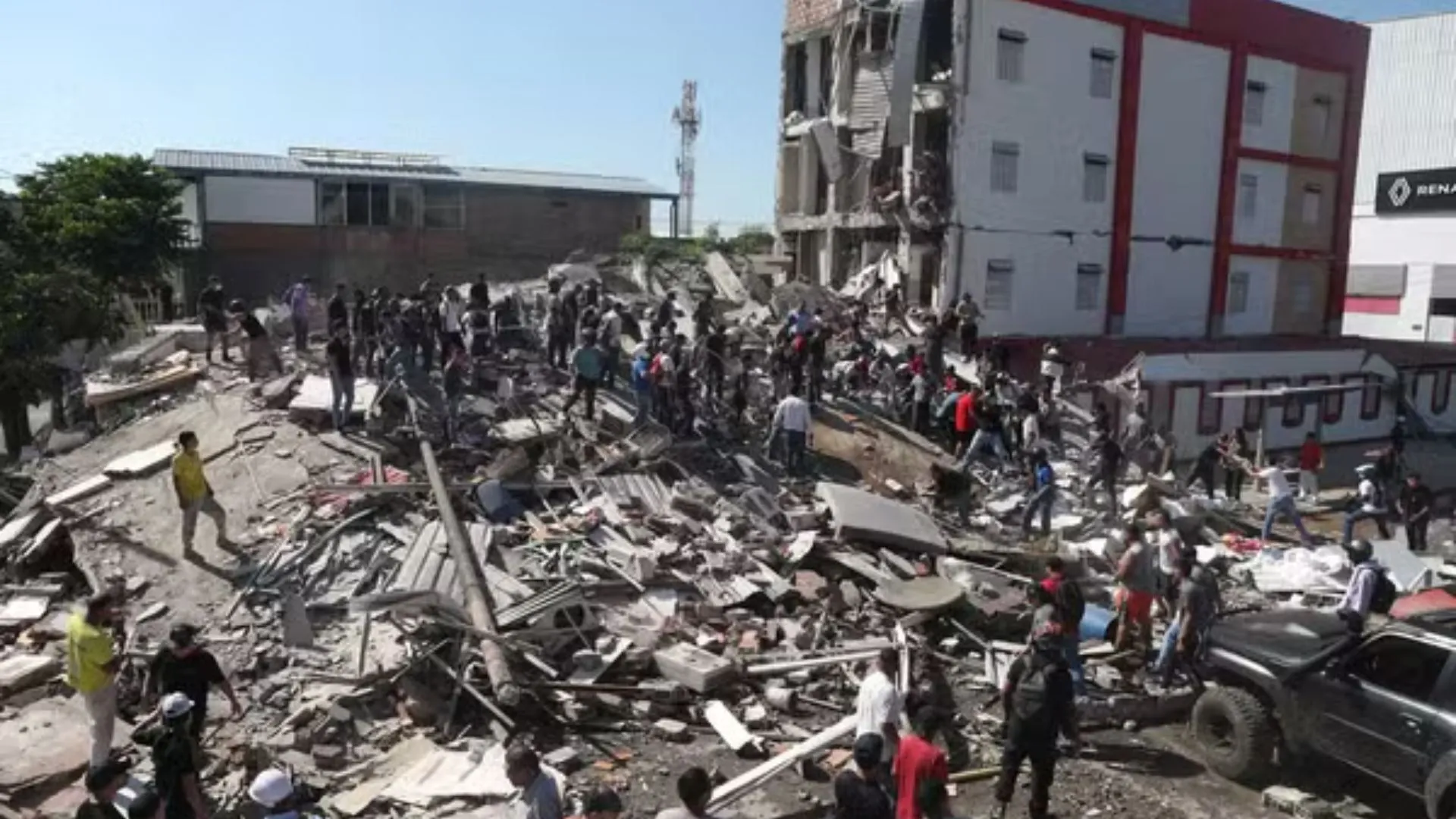 Terremoto de 7,4 atinge a Colômbia e deixa mortos e destruição