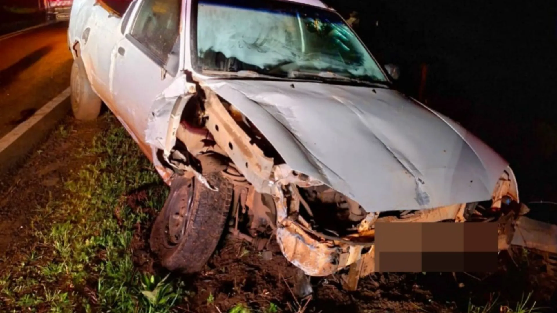 Homem é contido após saída de pista e colisão na SC-452 em Monte Carlo