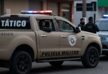 Homem morre após apontar revólver para policiais durante confronto no Oeste de SC Homem morre após apontar revólver para policiais durante confronto no Oeste de SC