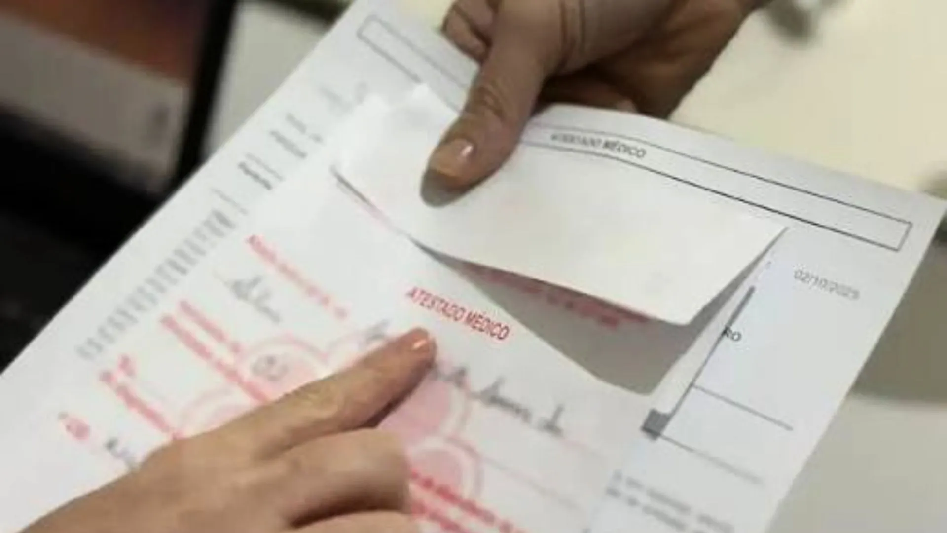Mulher é condenada após usar atestados médicos falsos para justificar faltas no trabalho
