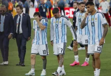 Fifa pune Argentina por discriminação e briga na final da Copa do Mundo Fifa pune Argentina por discriminação e briga na final da Copa do Mundo