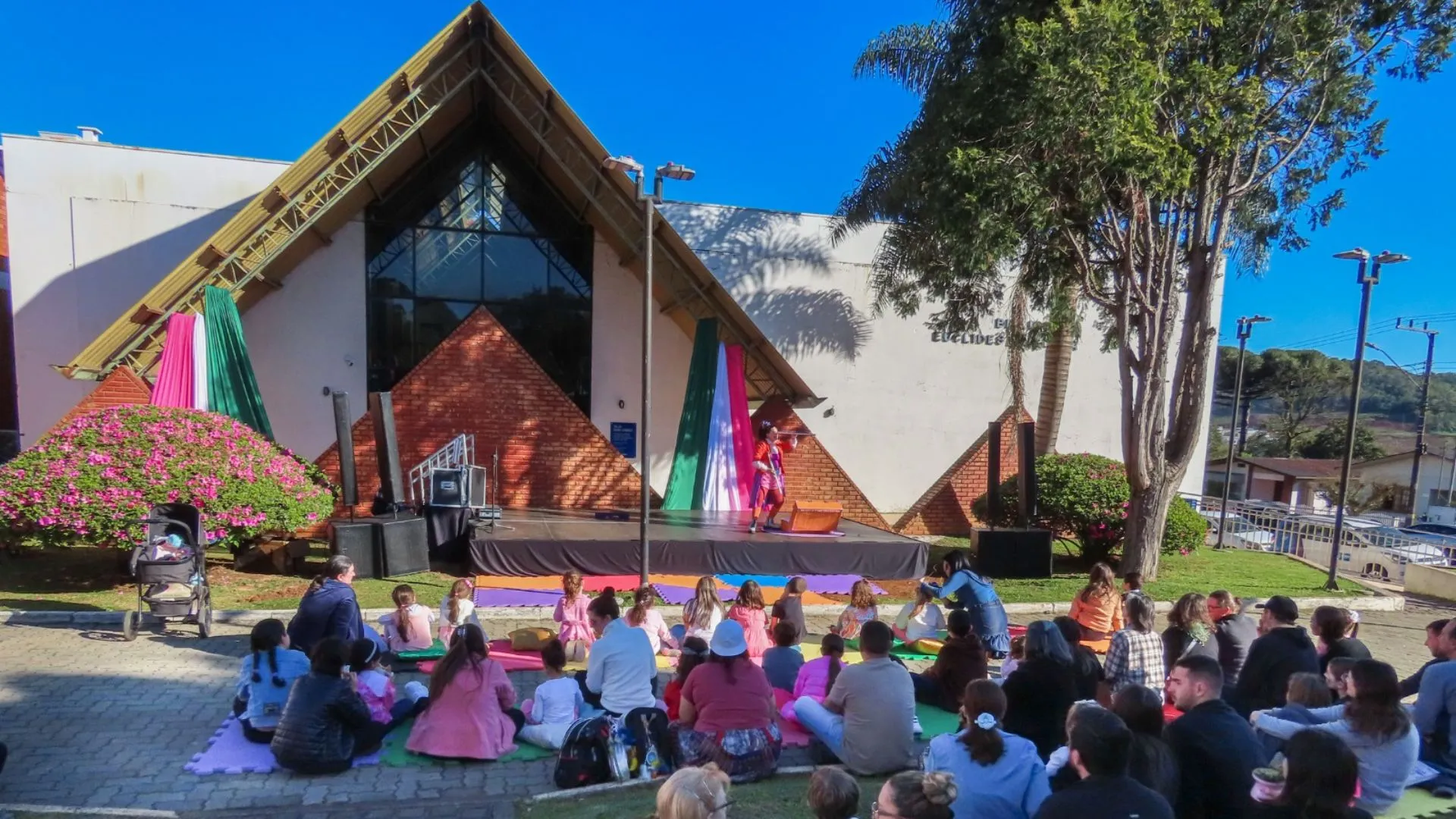 Biblioteca Euclides da Cunha celebra 81 anos com tarde de cultura e diversão