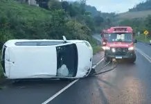 Saída de pista deixa jovem ferida em Tangará Saída de pista deixa jovem ferida em Tangará