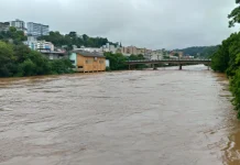 Rio do Peixe apresenta elevação em Videira após chuva intensa Rio do Peixe apresenta elevação em Videira após chuva intensa