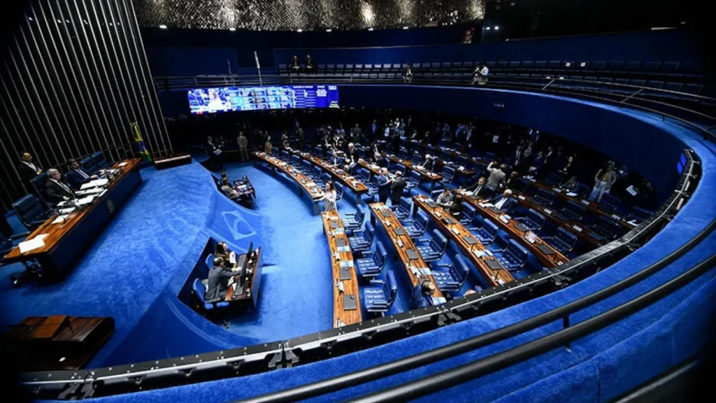 Alcolumbre cita 109 pedidos contra ministros do STF e não avançará com impeachment de Moraes