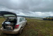 PRF apreende mais de 300 kg de maconha após perseguição em Água Doce PRF apreende mais de 300 kg de maconha após perseguição em Água Doce