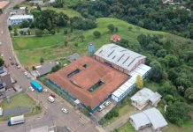 Funcionário de escola é afastado em Caçador após denúncia Funcionário de escola é afastado em Caçador após denúncia