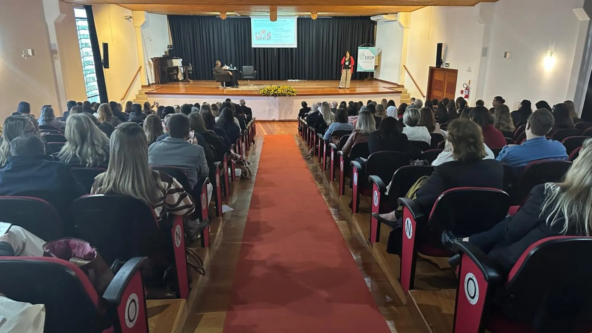 Seminário em Treze Tílias aborda o envelhecimento da população
