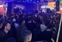 Expo Videira reúne mais de 15 mil pessoas nos dois primeiros dias mesmo com chuva Expo Videira reúne mais de 15 mil pessoas nos dois primeiros dias mesmo com chuva