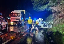 Colisão frontal deixa quatro mortos e dois feridos na BR-470, em Brunópolis Carro roda na pista e colide contra barranco na SC-135, em Rio das Antas