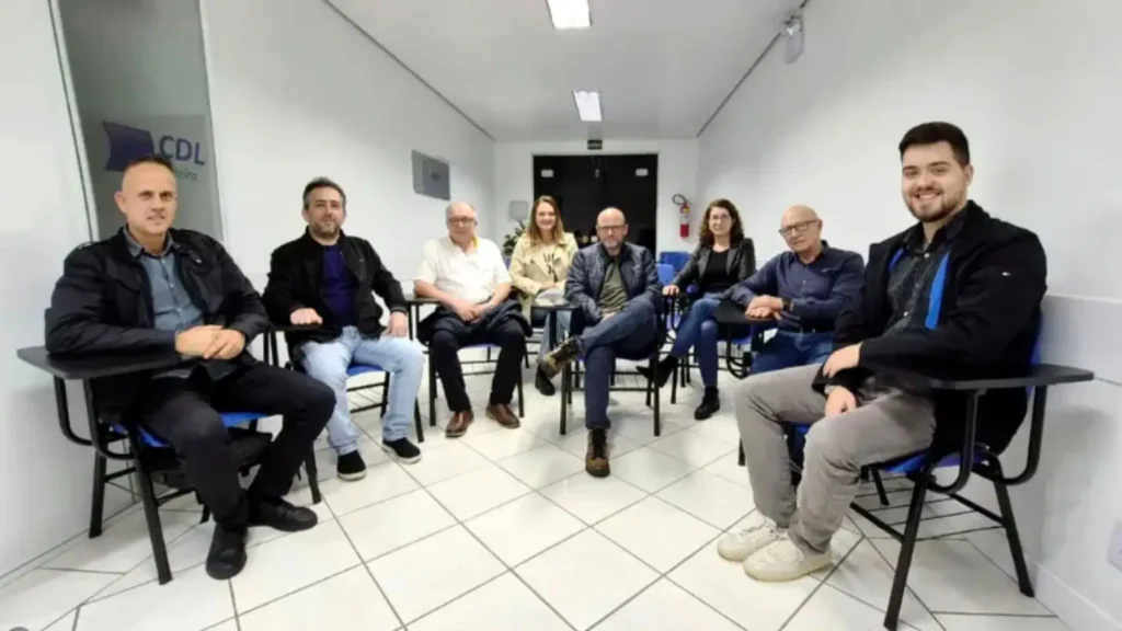 Estacionamento rotativo é tema de reunião da CDL Videira