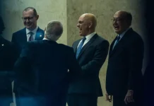 Fachin dá 5 dias para autoridades explicarem crise no STF envolvendo caso Master Fachin dá 5 dias para autoridades explicarem crise no STF envolvendo caso Master