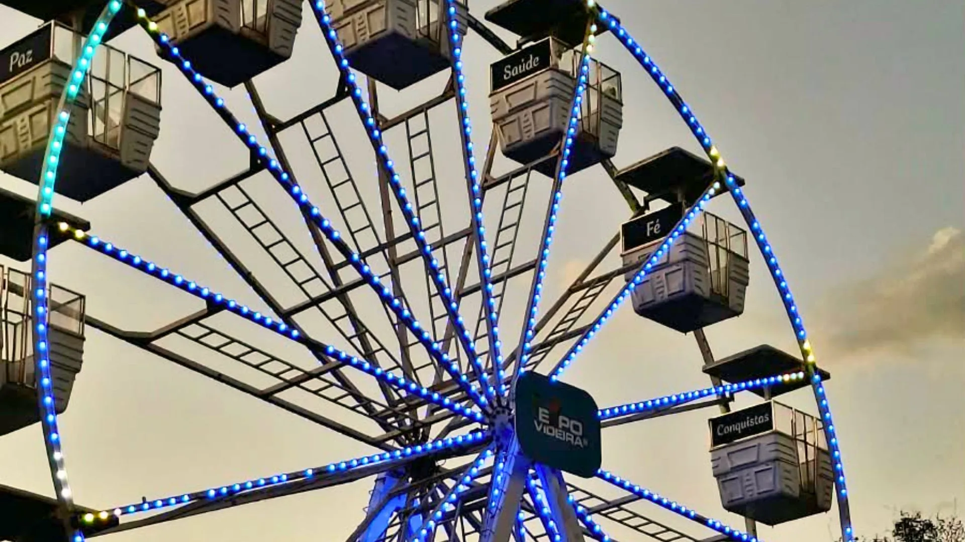 Expo Videira chega ao último dia neste domingo com show de Ana Castela