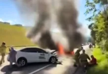 Acidente com morte envolve veículo da Saúde na BR-470 Acidente com morte envolve veículo da Saúde na BR-470