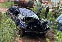 Carro arrastado pela correnteza é encontrado em ilha de Joaçaba Carro arrastado pela correnteza é encontrado em ilha de Joaçaba