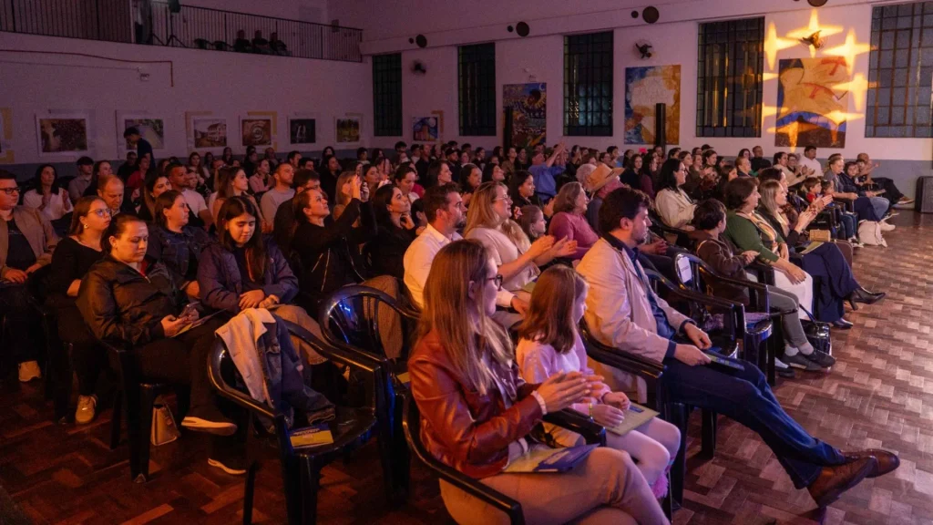 Festival de Teatro de Videira inicia com foco em peças infantis