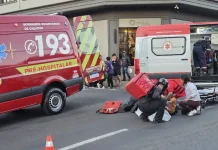 Colisão deixa motociclista ferido no centro de Caçador Colisão deixa motociclista ferido no centro de Caçador