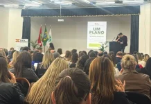 Ibiam participa da construção do Plano Estadual de Educação de Santa Catarina Ibiam participa da construção do Plano Estadual de Educação de Santa Catarina