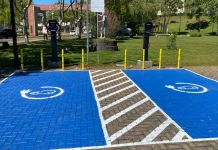 Caçador ganha novo eletroposto para recarga de veículos elétricos Caçador ganha novo eletroposto para recarga de veículos elétricos