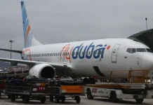 Passageiro ajuda a controlar avião após ataque do copiloto Passageiro ajuda a controlar avião após ataque do copiloto