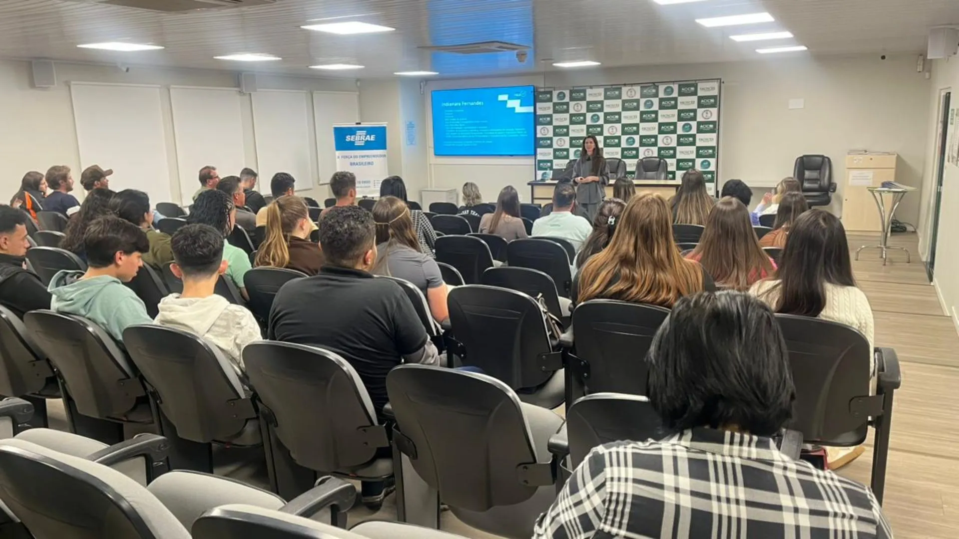 Sebrae/SC conclui Jornada Empreendedora com oficina sobre IA